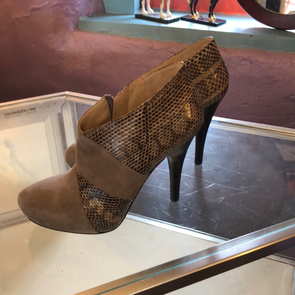 Via Spiga booties